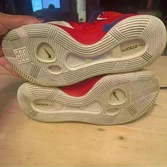 Nike Hyperdunk in Good to great Sz 8 Men’s Stars. Red White and Blue. American - Picture 14 of 14